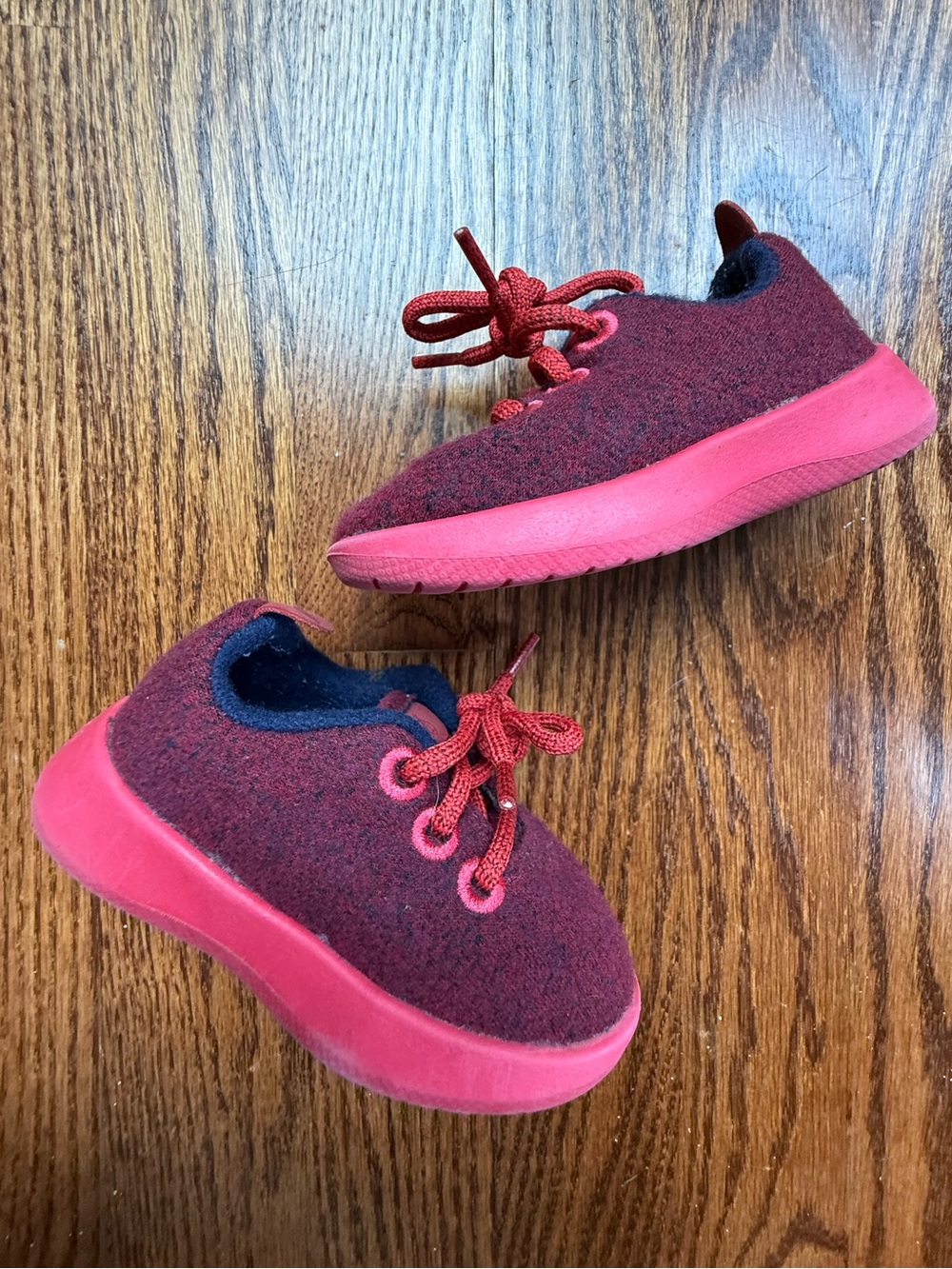 Allbirds Smallbirds Red Wool Runner Sneakers Sz T5